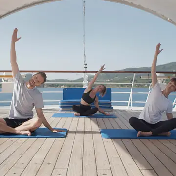 Yoga by Heberson