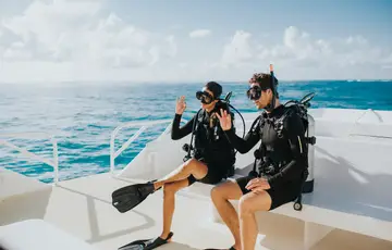 couple diving