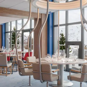 Restaurants & Bars