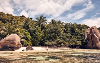 La découverte de cinq îles granitiques des Seychelles