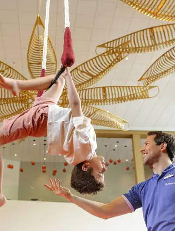 Flying trapeze & circus activities