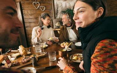 Repas en famille à Tignes
