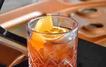 Restaurants & Bars
