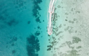 Barcos en el mar.