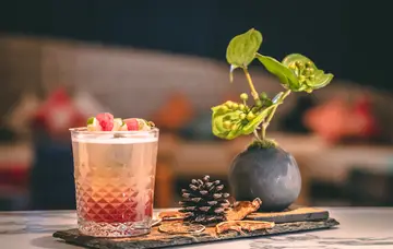 Food & Drinks