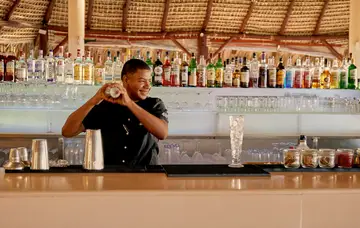 Restaurants & Bars