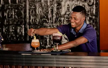 Restaurants & Bars