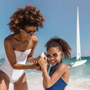 Niños en el Kids Club del resort familiar de Punta Cana