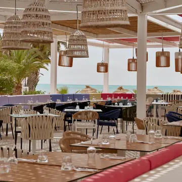 Food & Drinks