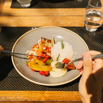 Restaurants & Bars