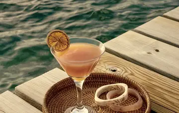 Restaurants & Bars