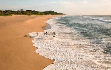 Familia na água do mar