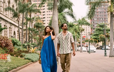 Couple se baladant en Afrique du Sud