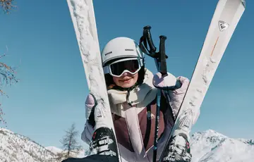 Enfant avec ses skis