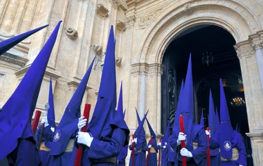 VERBRINGEN SIE DIE OSTERFERIEN IN SPANIEN!