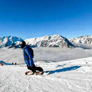 snowboard en la montaña