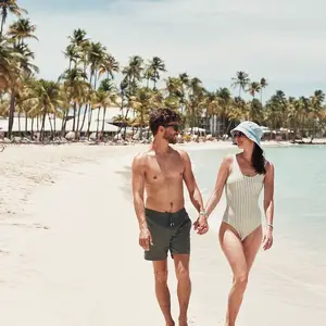 pareja en la playa