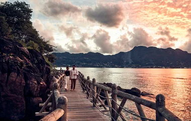 seychelles pareja y paisaje