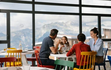 familia em restaurante