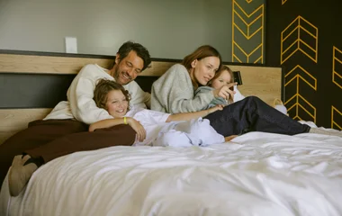 familia en la habitación