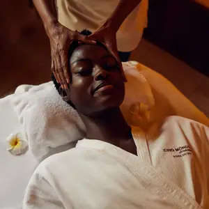 Mulher no spa do Club Med.