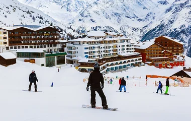 Resort ski-in/ski-out.