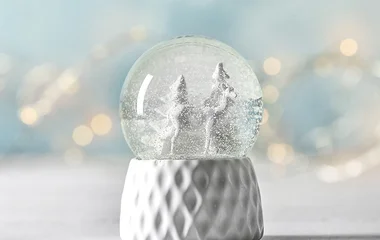 Globo de neve branco.