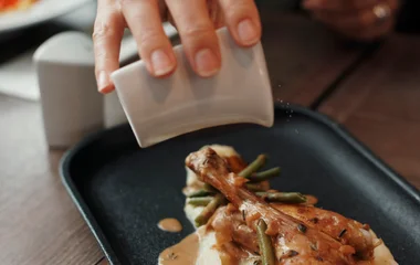 Plato de menú a la carta.