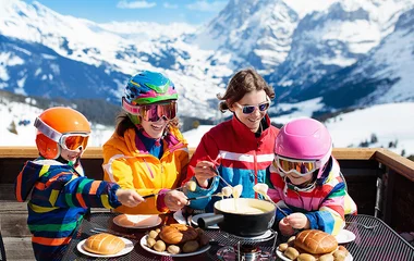 Entretenimento noturno nos Alpes.
