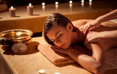 Mulher recebendo massagem