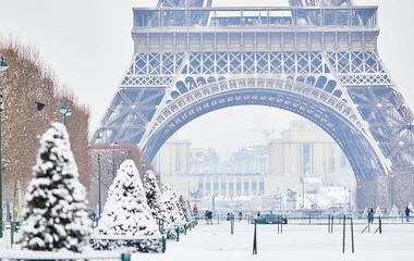 Paris em dia de neve.