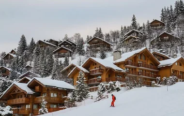 Vista de uma hospedagem nos Alpes franceses