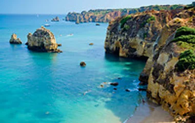 Praia em Algarve.