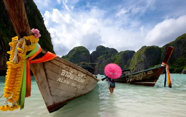 Phi Phi Islands excursions
