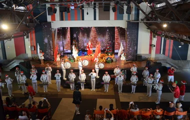 9:30 PM - Christmas show