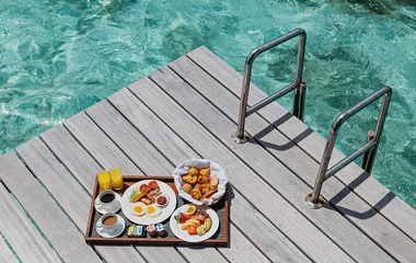 breakfast by the beach