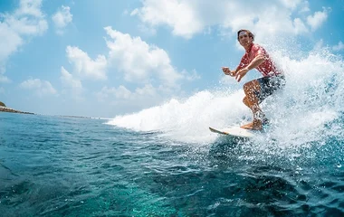 เล่นเซิร์ฟ มัลดีฟ