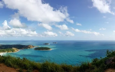 ผาหินดำ