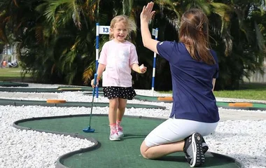 ไดโนพาร์คมินิกอล์ฟ