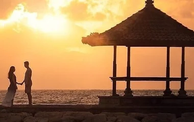 couple on their honeymoon in Bali