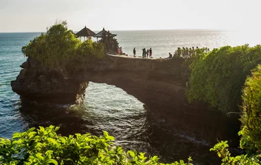attraction bali tanah lot
