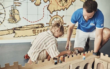 child playing with GO in club med petit club