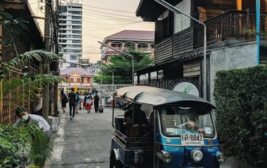 tuk tuk in thailand