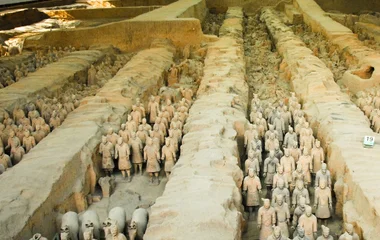 Mausolée de l'empereur Qin à 30km au nord de Xi an