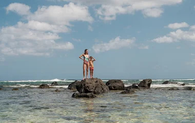 mère et sa fille sur la plage Club Med