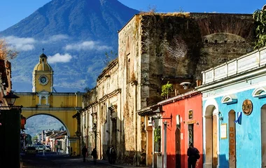 Maisons colorées lors d'un voyage au Guatemala