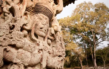 Statue en pierre lors d'un voyage au Guatemala