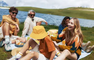 pic-nic en famille à la montagne