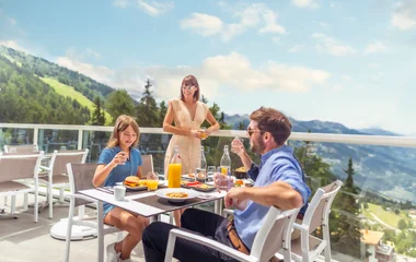 déjeuner face à la montagne club med été