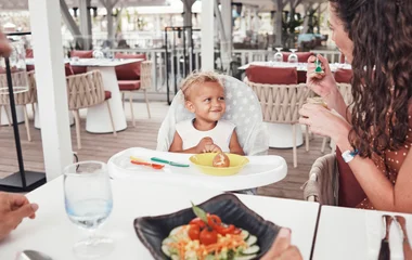 déjeuner avec bébé au club med